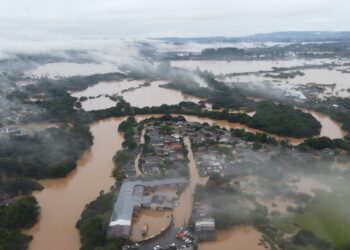 Rio dos Sinos volta a ficar abaixo da cota de inundação neste sábado (18), em Campo Bom