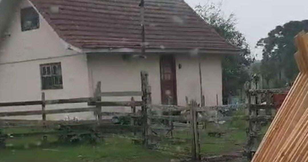 Vídeo: Clima extremo provoca neve em Santa Catarina e historiadores lembram de 1941
