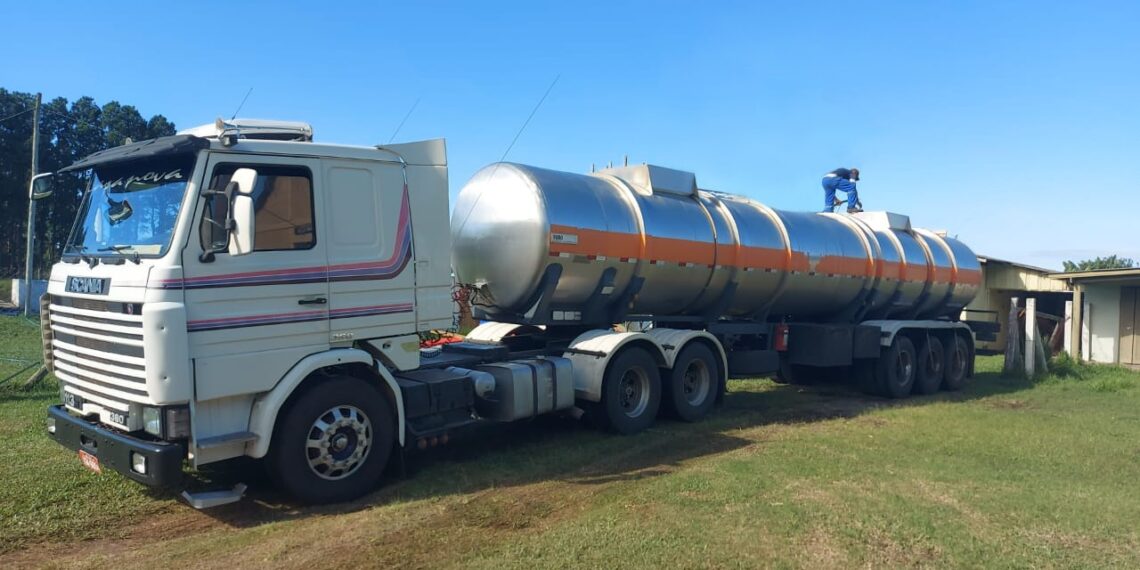 Acqua Lokos realiza ações solidárias em ajuda ao estado
