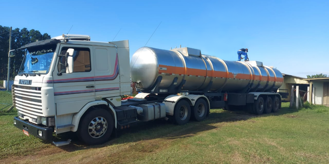 Acqua Lokos realiza ações solidárias em ajuda ao estado