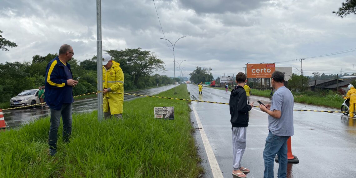 Ponte da RS-239 que liga Taquara a Parobé é bloqueada