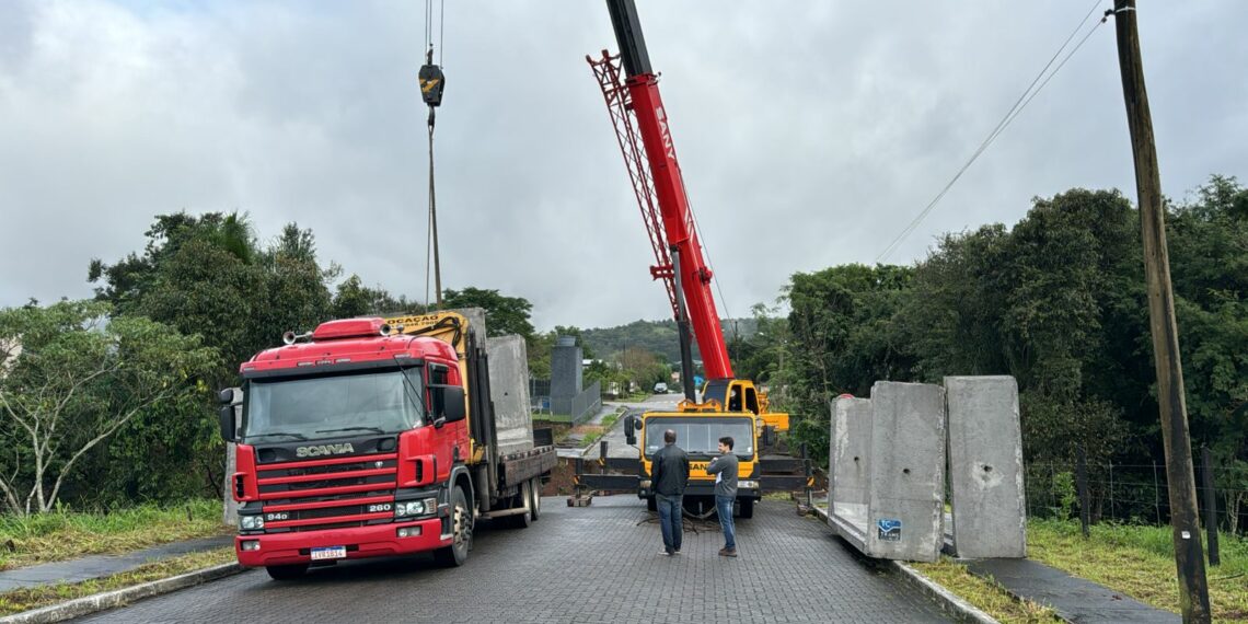 Reconstrução da ponte entre Vila Nova e das Rosas avança em Nova Hartz