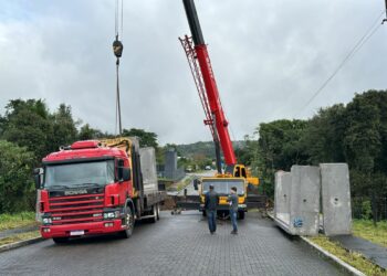 Reconstrução da ponte entre Vila Nova e das Rosas avança em Nova Hartz