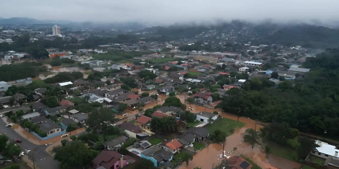 Segunda-feira no RS: Chuva persiste e temperaturas despencam