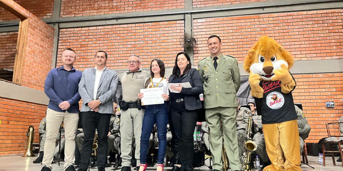 Proerd forma mais de 270 alunos em Nova Hartz