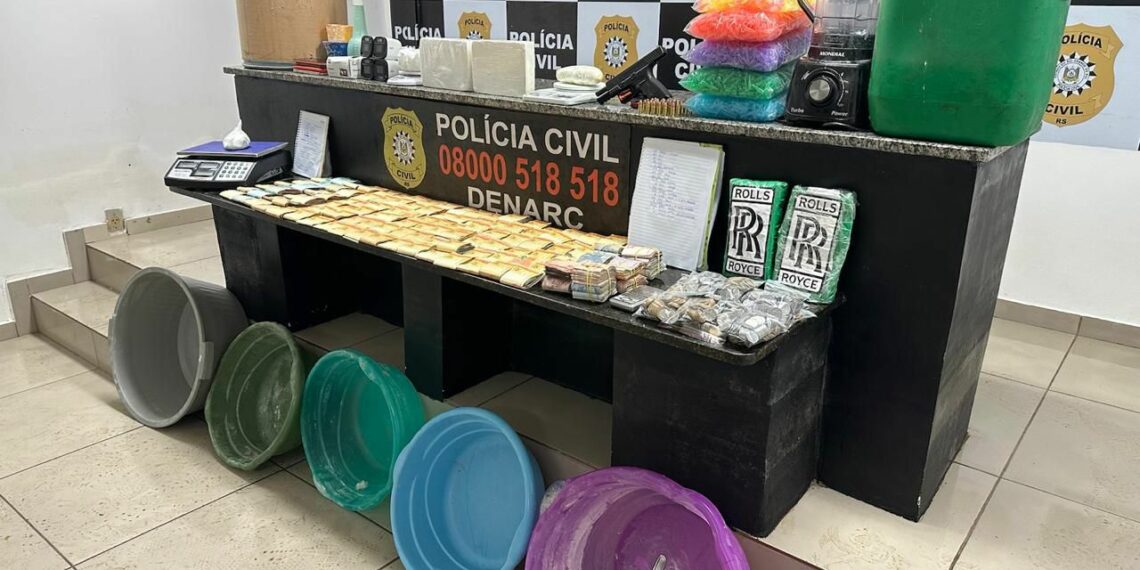 Denarc desarticula laboratório de refino de cocaína e prende três bandidos