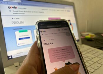 Prouni abre inscrições para o segundo semestre de 2024