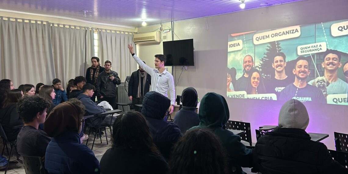 Entidades promovem workshop para inserir jovens no mercado de trabalho