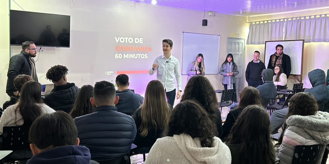 Entidades promovem workshop para inserir jovens no mercado de trabalho