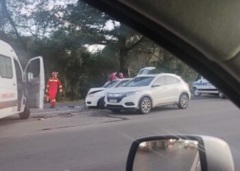 Acidente entre três veículos é registrado na RS-239, trecho de Araricá