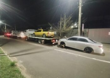 Brigada Militar coíbe arruaça, multa e guincha veículos em Campo Bom