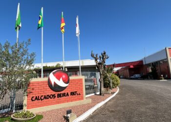 Calçados Beira Rio oferece mais de 80 vagas de emprego em diversos setores