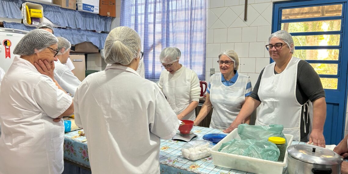 Associação Koloniegeschmack se reúne para definir almoços durante a Expointer