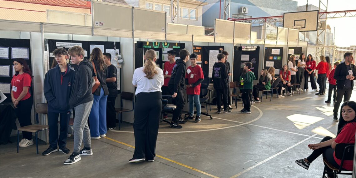 Pesquisa científica é destaque na Multifeira da Escola São Mateus