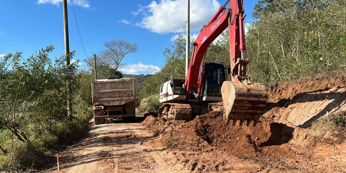 Prefeitura de Nova Hartz inicia obras de pavimentação na rua Independência