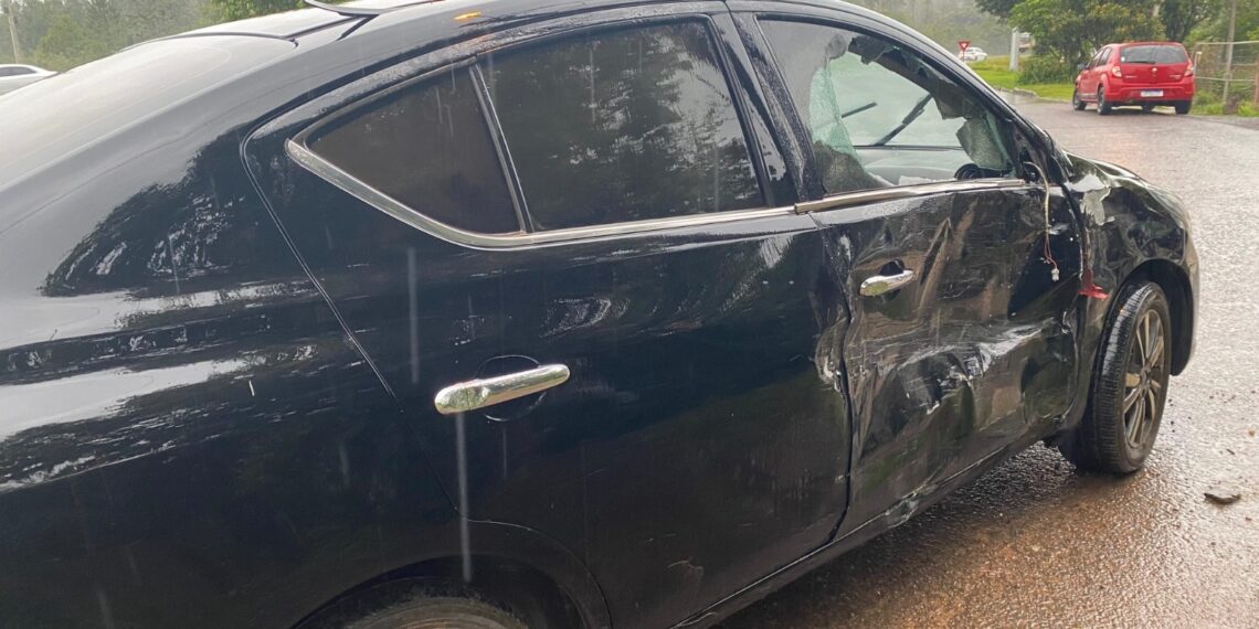Mulher é socorrida em estado gravíssimo após acidente com moto na RS-239
