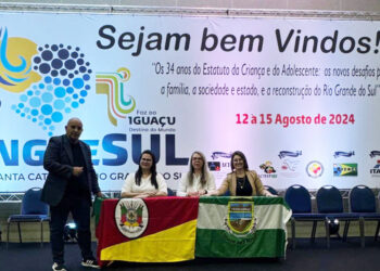 Conselheiras tutelares de Sapiranga participam de congresso no Paraná