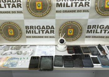 Casal é preso por tráfico de drogas pela BM em Araricá