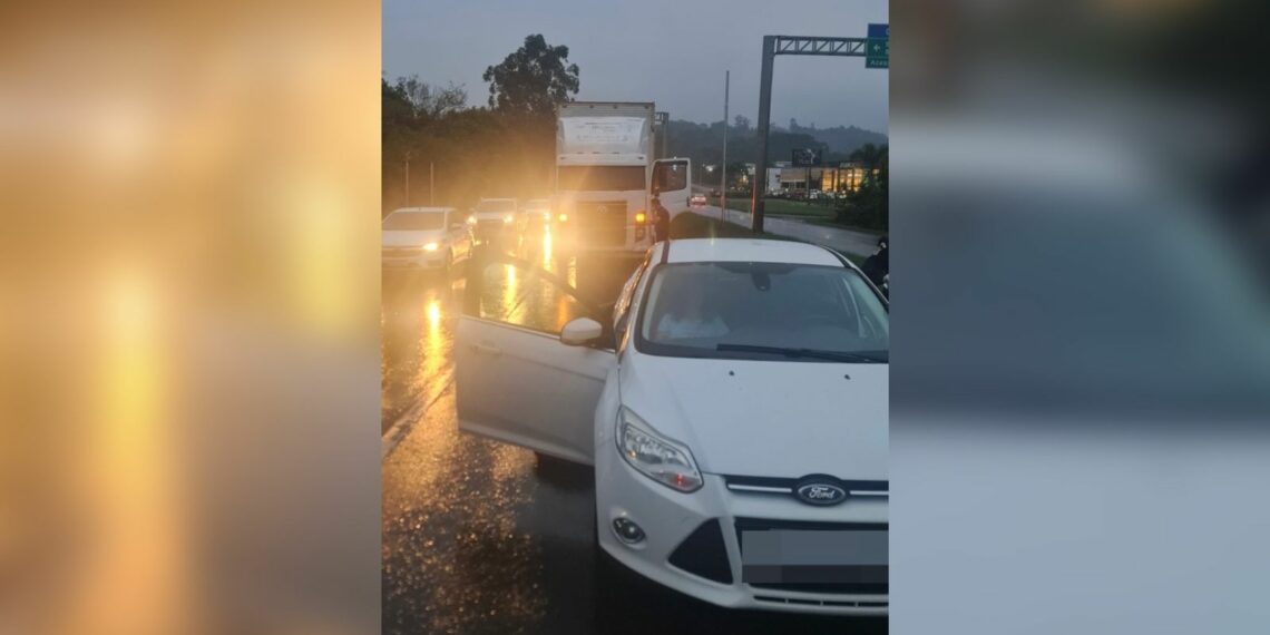Acidente entre carro e caminhão é registrado na RS-239, trecho de Campo Bom