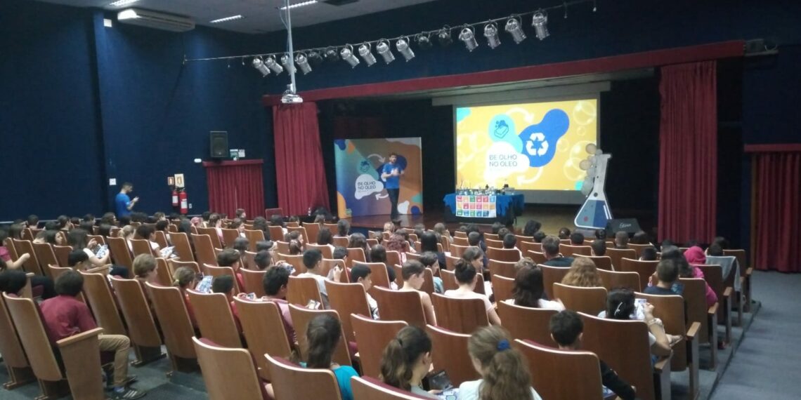 Nova Hartz recebe o projeto itinerante De Olho no Óleo na Estrada, promovido pela Corsan/AEGEA