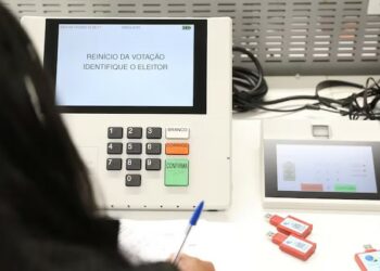 TSE inicia lacração dos sistemas eleitorais para as eleições municipais de 2024