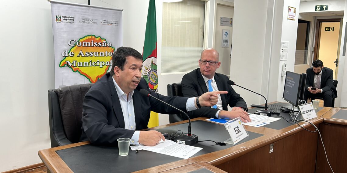Governo do Estado e municípios discutem soluções sobre o futuro e melhorias definitivas para RS-239