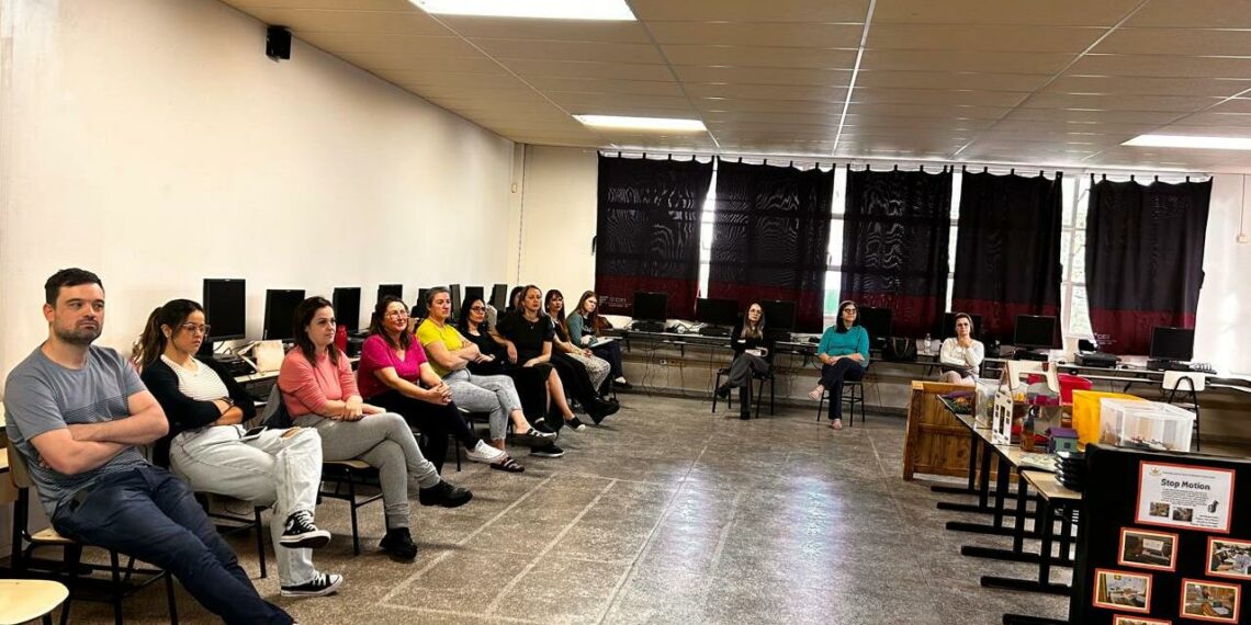 Formação de Aprendizagem Docente auxilia na especialização dos professores em Campo Bom