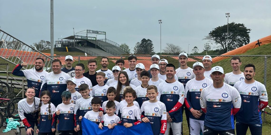 Liga Campobonense de BMX conquista o título do Campeonato Brasileiro por clubes em Curitiba-PR
