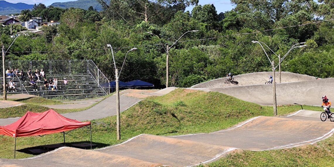 Associação Ciclística de Sapiranga recebe etapa de Estadual do BMX