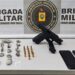 Dupla é presa por tráfico de drogas e posse irregular de arma em Campo Bom