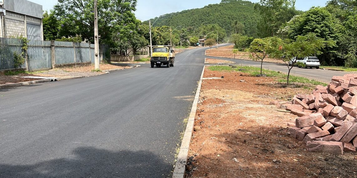 Obras de asfaltamento na rua Major Bento Alves e na Av. 20 de Setembro são concluídas em Sapiranga