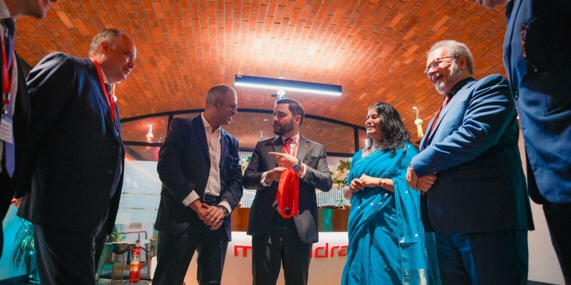 Deputado Luciano Silveira integra missão na Índia junto à fábrica da Mahindra; Unidade de Araricá está confirmada