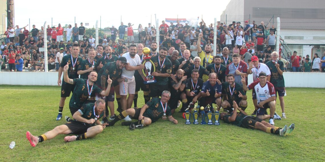 Alto Paulista e Treze são os campeões do Futebol 40 Anos e Força Livre em Campo Bom
