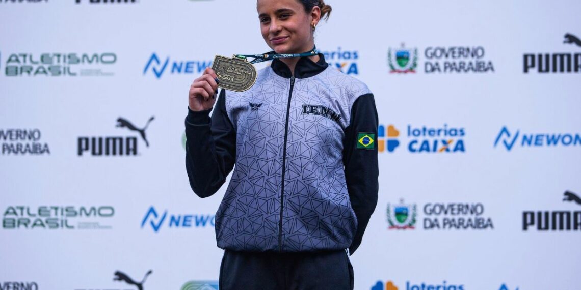 Sapiranga exporta talentos e celebra título nacional Sub-16 no Salto em Altura