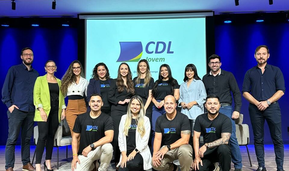 Talk Experience 2024 destaca gestão de equipes e experiência do cliente para jovens empresários