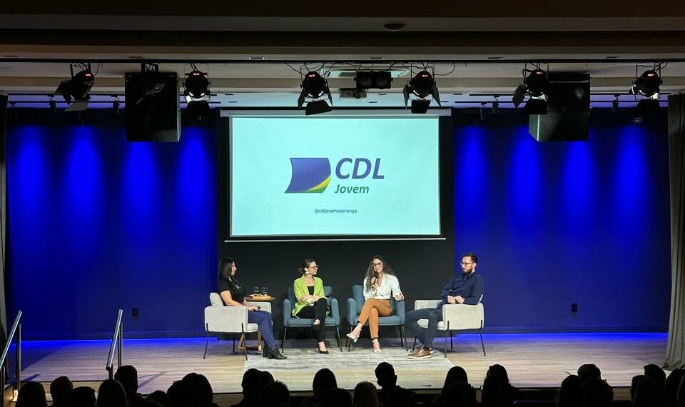 Talk Experience 2024 destaca gestão de equipes e experiência do cliente para jovens empresários