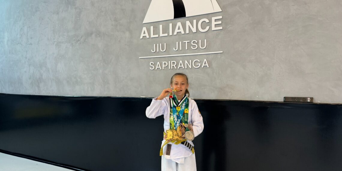 Larissa Jobim, de Sapiranga, vence Campeonato Mundial de Jiu-Jitsu