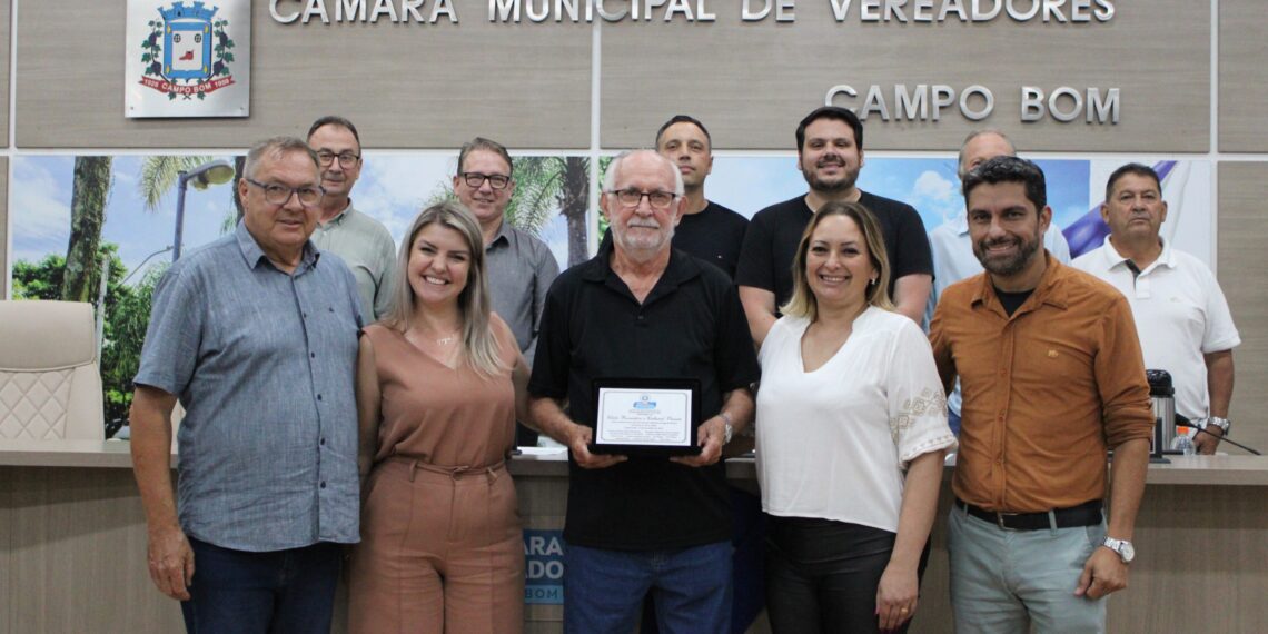 Igreja, clube e empresa são reconhecidos pelos vereadores na última sessão ordinária do mês