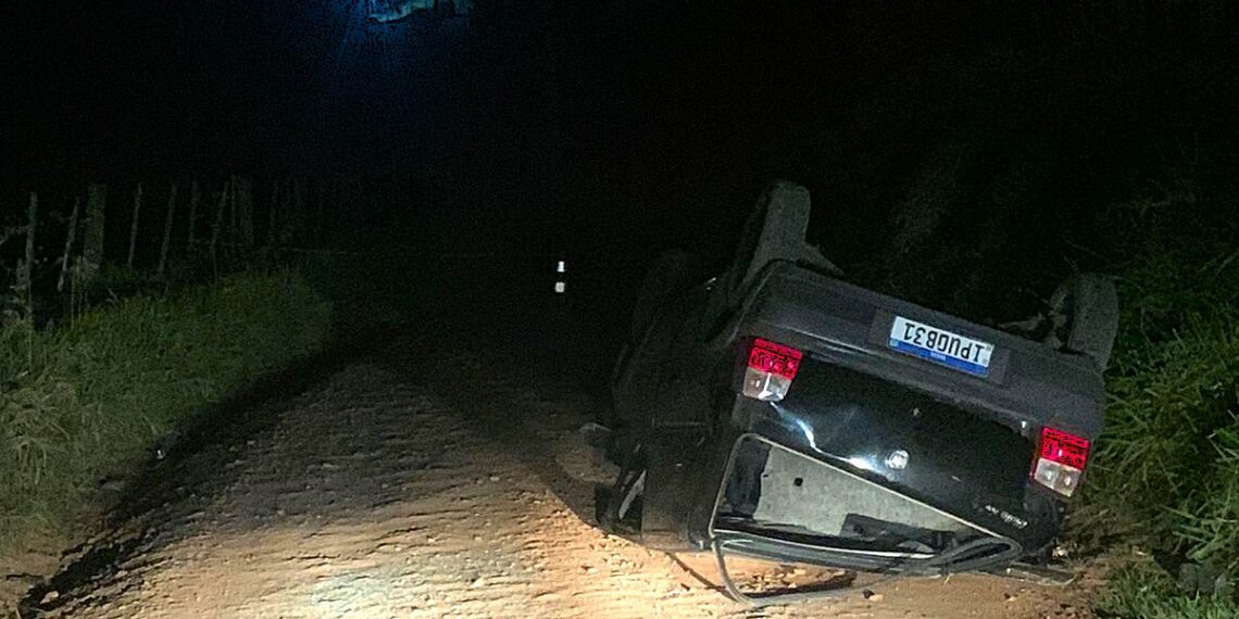 Motorista de Campo Bom morre após acidente com capotamento em Novo Hamburgo