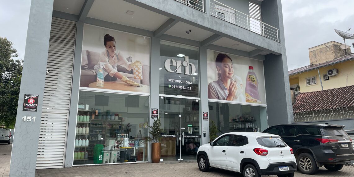 ERB Distribuidora: 16 anos de sucesso no mercado de higiene e limpeza