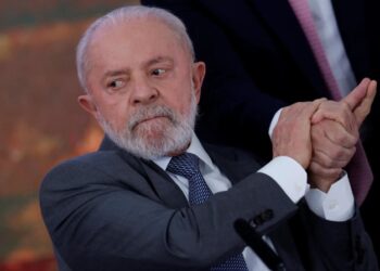 Presidente Lula é submetido a cirurgia de emergência após hemorragia