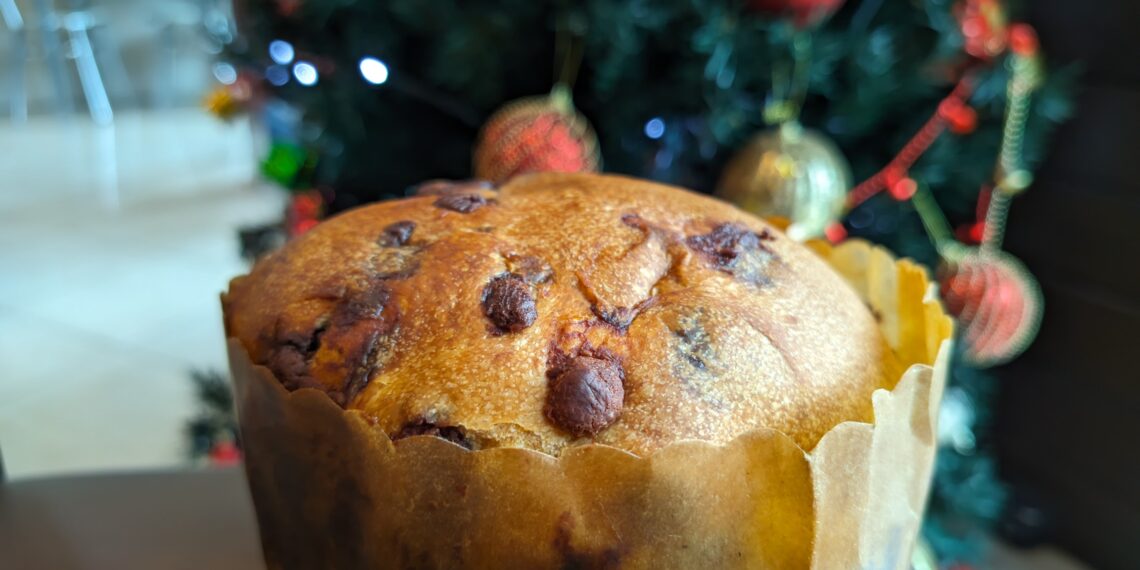 A arte de fazer um Panettone perfeito com o toque especial da Padaria Delícia