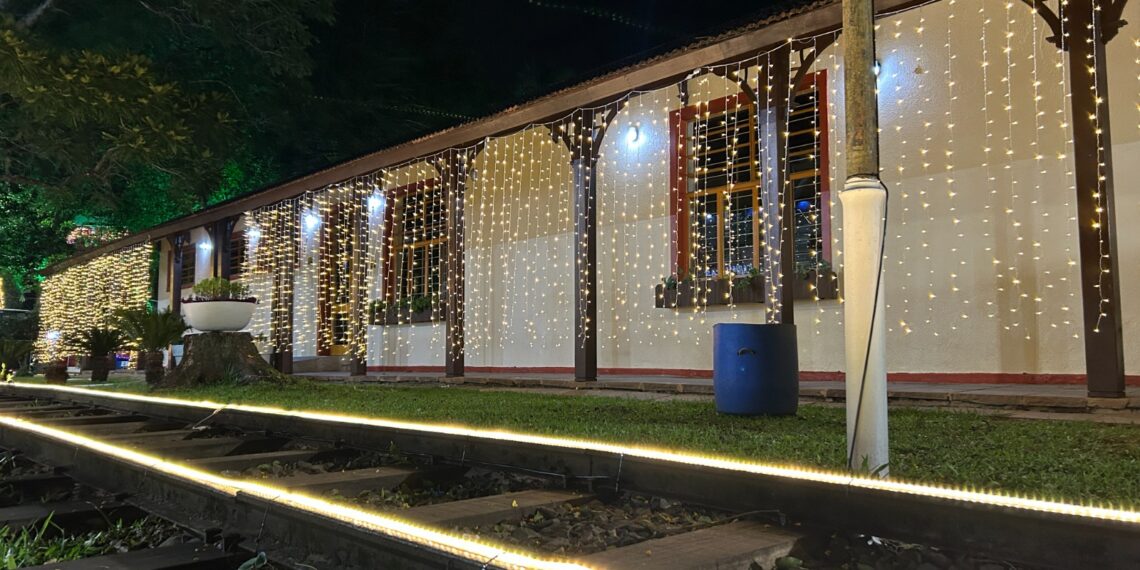 Clima de Natal contagia Sapiranga, que tem pontos públicos decorados e iluminados para celebrar a data