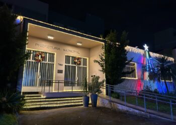 Clima de Natal contagia Sapiranga, que tem pontos públicos decorados e iluminados para celebrar a data