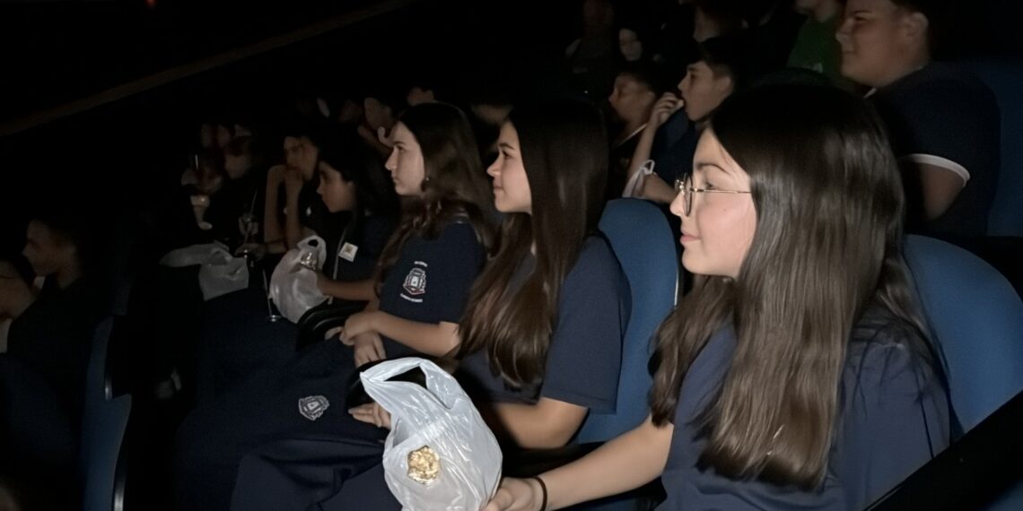 Escolas de Taquara, Campo Bom e Sapiranga prestigiam prêmio com sessão de cinema
