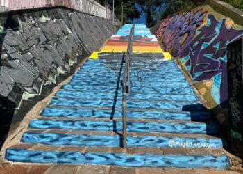 Escadaria do Estadual, em Sapiranga, agora é uma verdadeira obra de arte