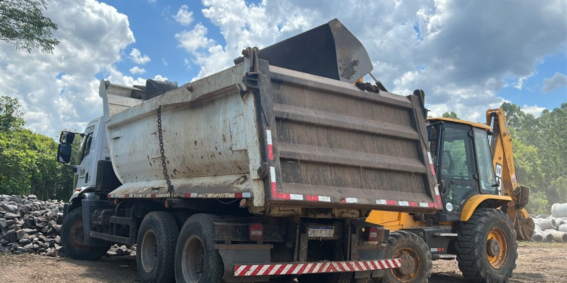 Sapiranga executa melhorias em localidade rural e contempla zonas de balneário, piscinas e moradores