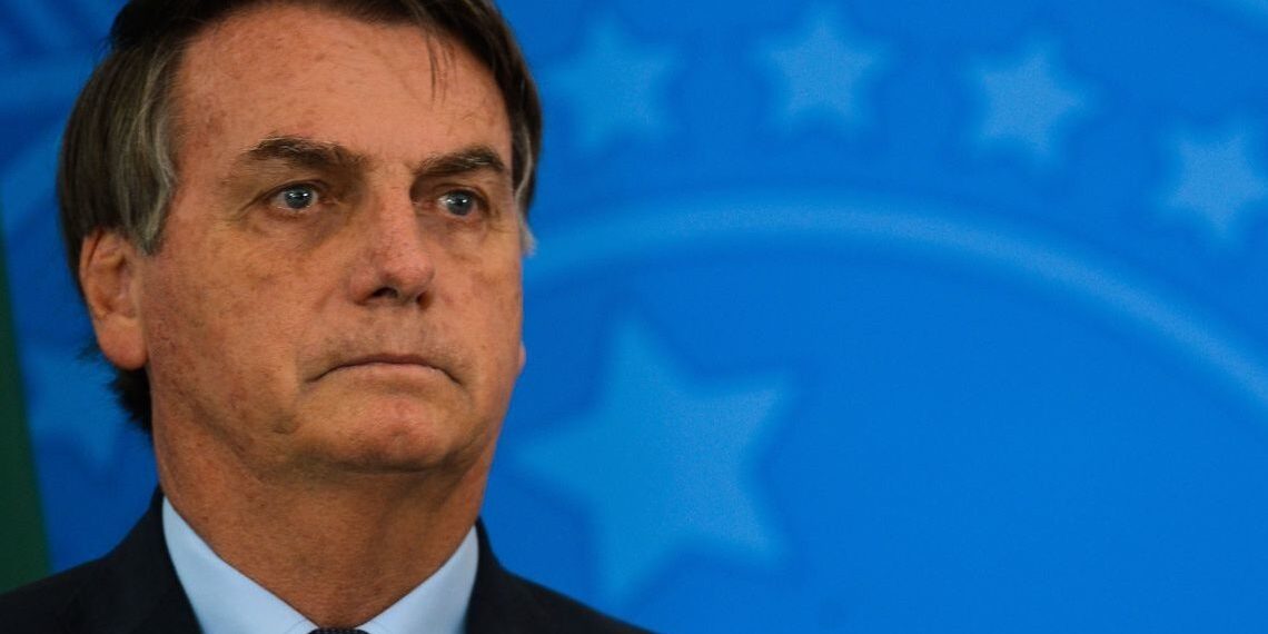 Ex-presidente Jair Bolsonaro é denunciado; apoiadores falam em perseguição política