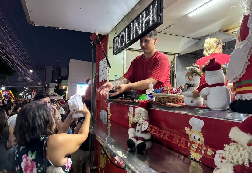 Bolinhos de batata e crepe na festa de 12 anos do Repercussão e 70 anos de Sapiranga