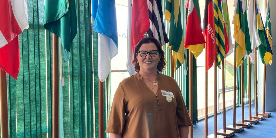 Vice-prefeita de Araricá garante investimentos para o município durante viagem a Brasília